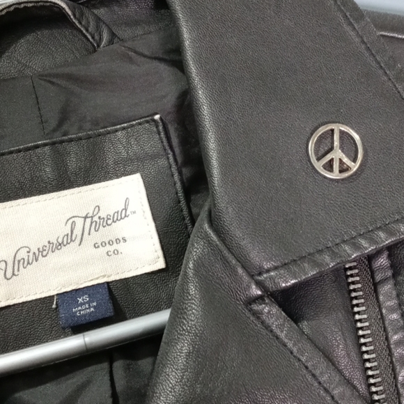 Universal Thread Faux Leather Jacket Size XS - Picture 3 of 5